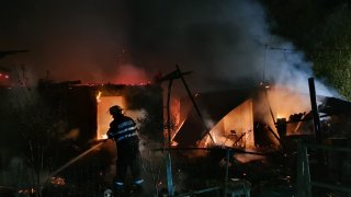 Coșmar pentru ISU: Trei incendii majore n 24 de ore 